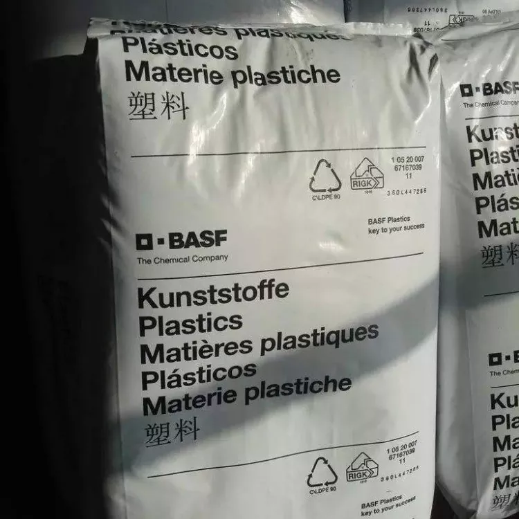 Împact întărit cu minerale modificate